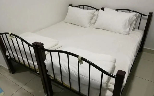 Affordable Japanese Home Hello Kitty Near MRT KL - Hostel