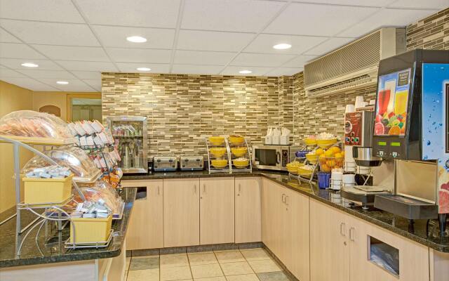 Days Inn by Wyndham East Windsor/Hightstown