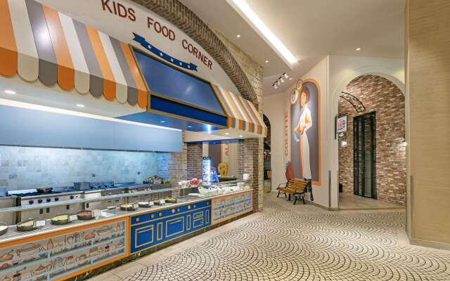 Отель Titanic Deluxe Golf Belek