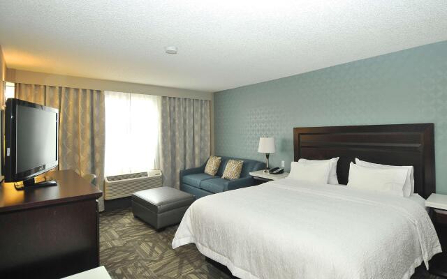 Hampton Inn & Suites by Hilton Calgary-Airport