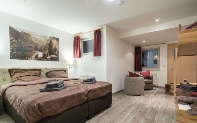 Tasteful Holiday Home in Hollersbach im Pinzgau With Garden