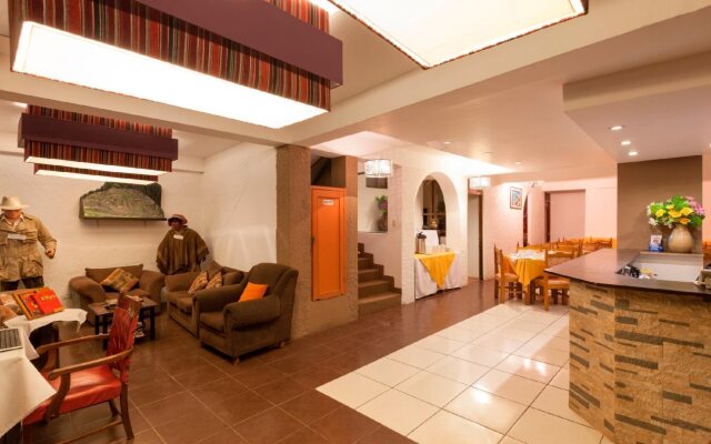 Inti Punku Alameda Inn