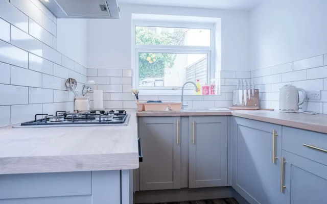 Castle Square - 2 Bedroom - Mumbles