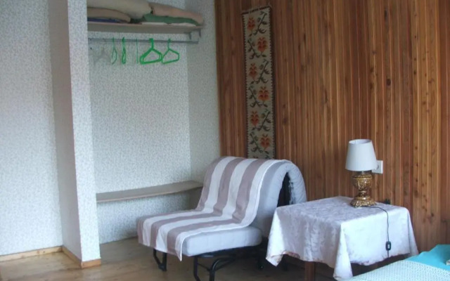 Uroczy Domek Z Ogrodem I Tarasem