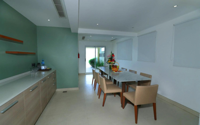 Al Bander Hotel & Resort