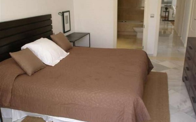 Apartamentos Fuente Aloha