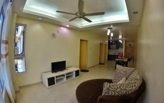 Pelangi Mall Condominum by iHost