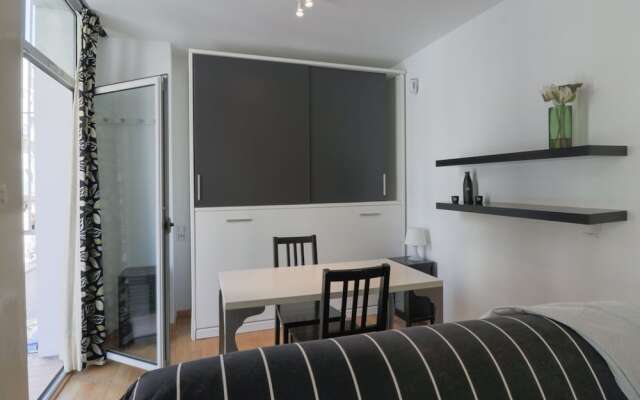 Open Plan Studio in Carreteria