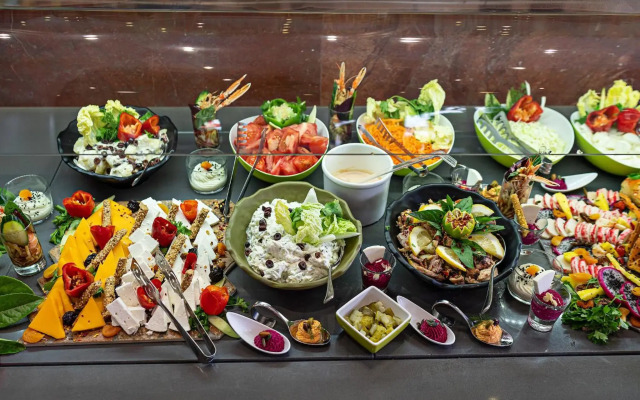 Kyma Suites Beach Hotel