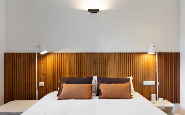 Señor Urgell Apartment By Olala Homes