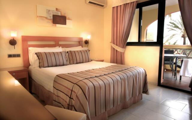 Macdonald Dona Lola Resort