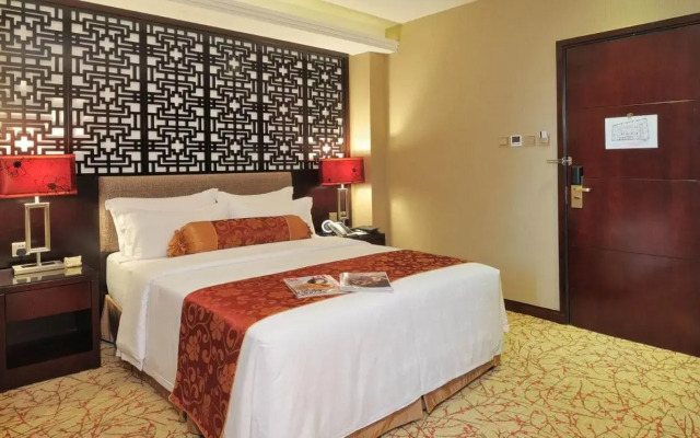 Metropole Hotel