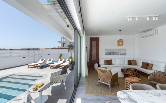 Louis Chris Le Mare Gold Luxury Villa