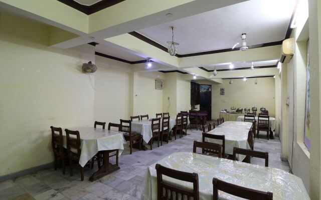OYO 16112 Hotel Uruvela International