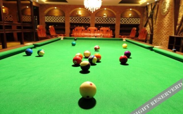 Zhongjin International Business Hotel (Weifang Railway Station North Square Taihua City)