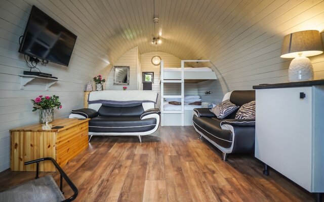 Cheshire Glamping Pods