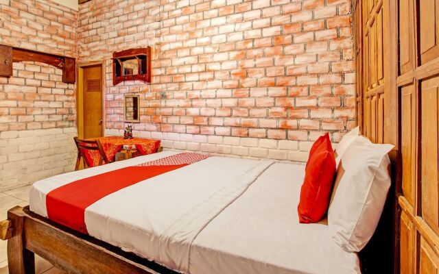 OYO Homes 93598 Omah Baturan Syariah