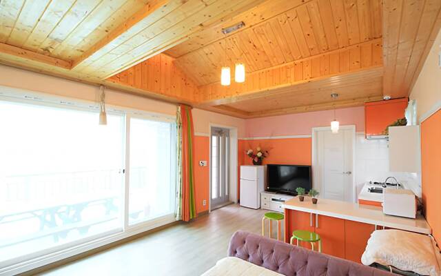 Yeoju Ipobo Riverside Pension