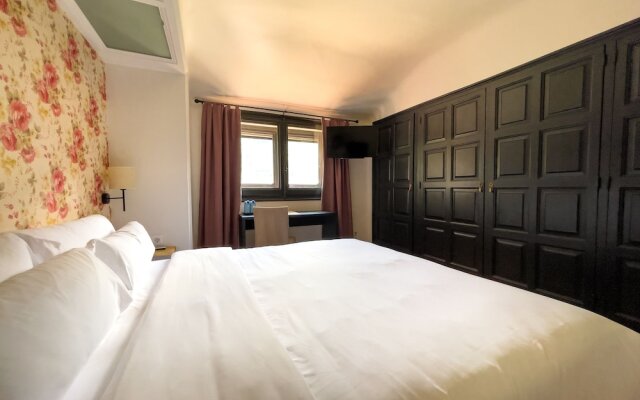Angelats Hotel