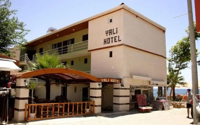 Yali Hotel