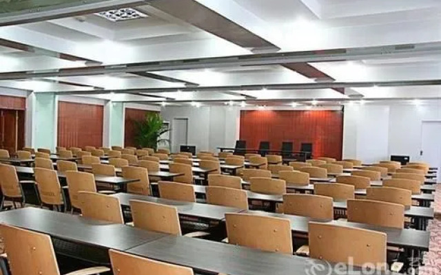 Chengdu Babao Grand Hotel