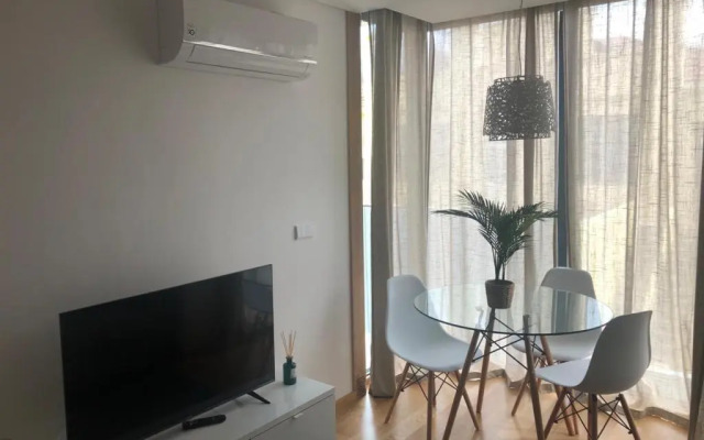 Oporto Yellow Apartments