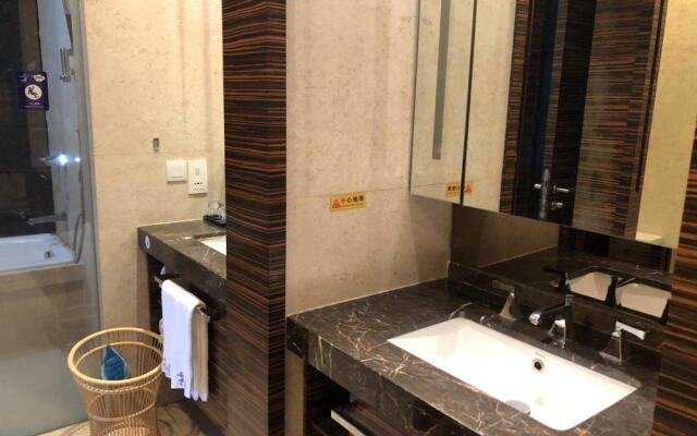 Silin Residence Poly World Trading Center