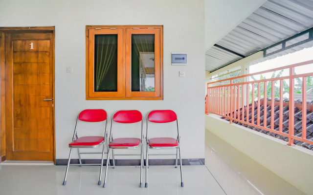 Super OYO 90210 Kenari House Syariah