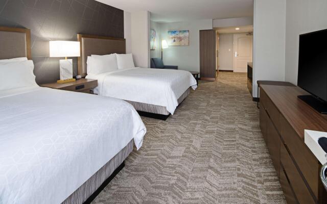 Best Western Valencia/Six Flags Inn & Suites