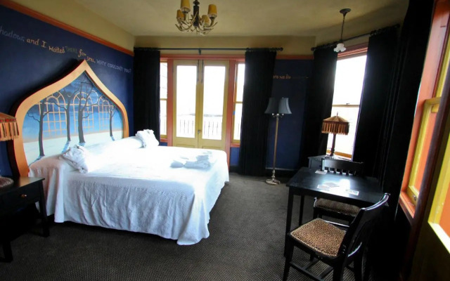 McMenamins Crystal Hotel