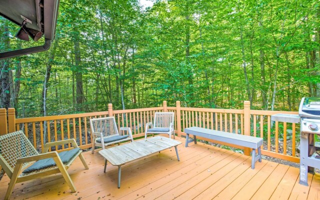 Pet-friendly Pocono Pines Rental w/ Hot Tub!
