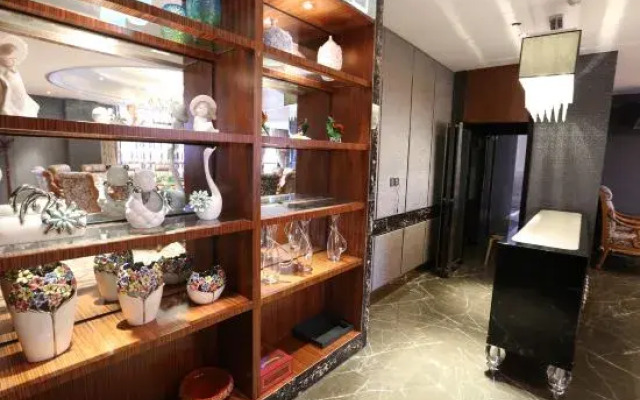 Blossoming Quality Hotel