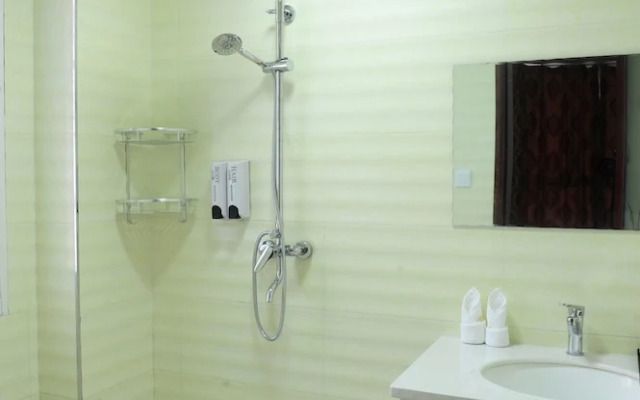 Celebrity  Apartment Hotel