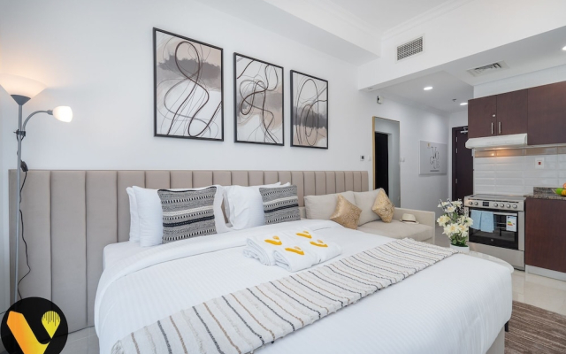 Vogue Elegance Court Tower Studio