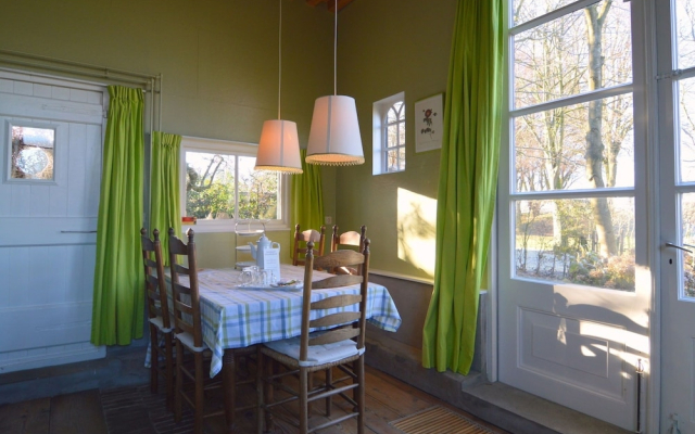 Authentic Mansion in Deil near Lake