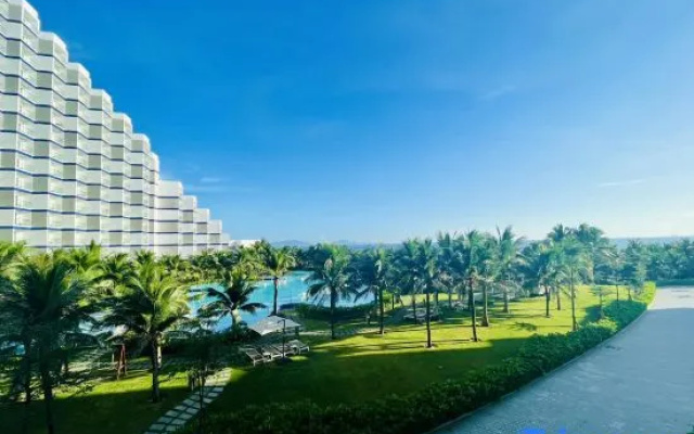 The Oceanfront Apartment At Cam Ranh