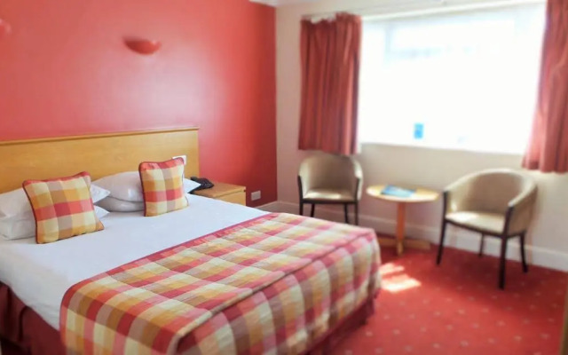 Roydon Marina Village Hotel