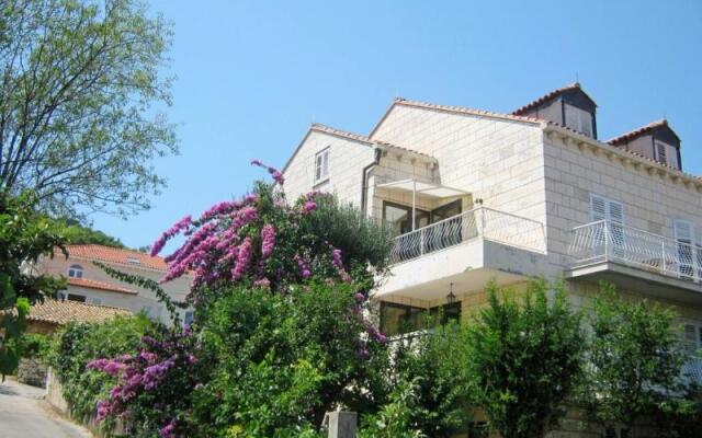 Apartments Ivica