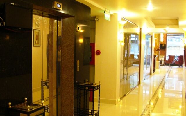Fortune 1127 Central Hotel