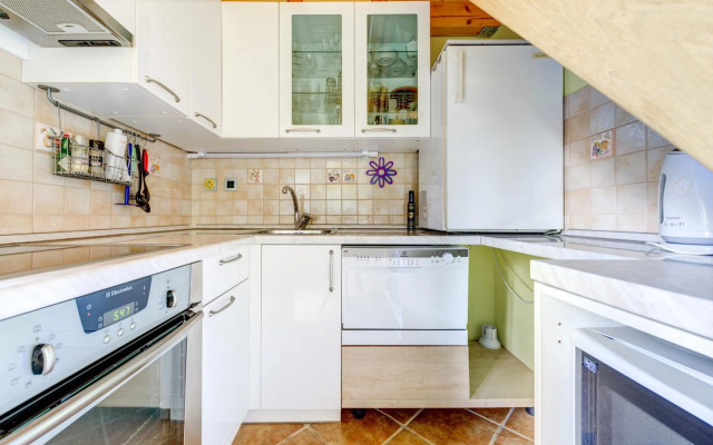 Outstanding Lake View.