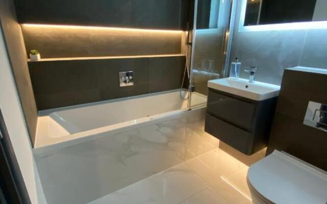 Beautiful modern cosy central apartment / sleeps 4