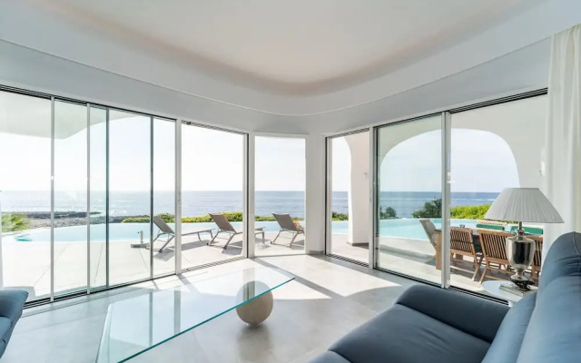 Villa Gaudina in Sant Llu s