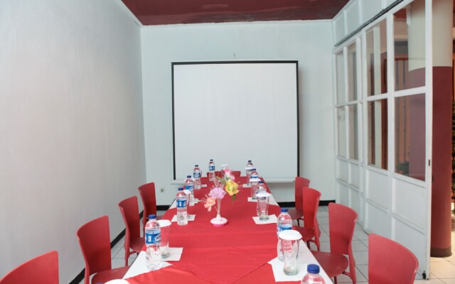 RedDoorz Plus @ Sukamulya Pasteur 2