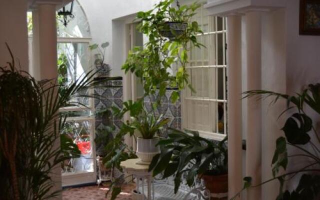 Hostal Residencia Mena