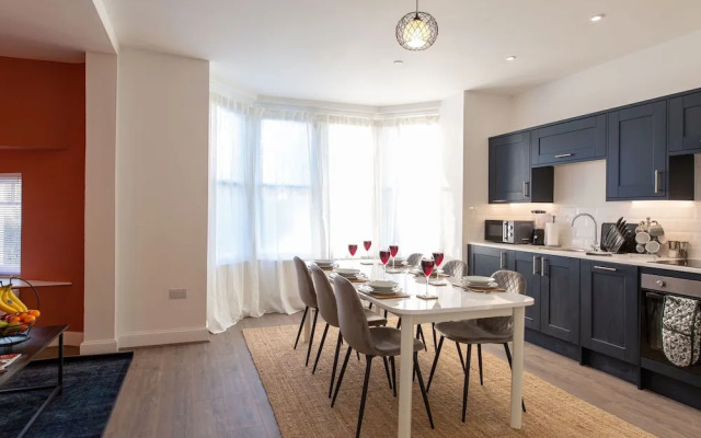 Central Flats in Cardiff with Parking