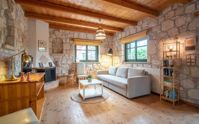 Valory s Stone House