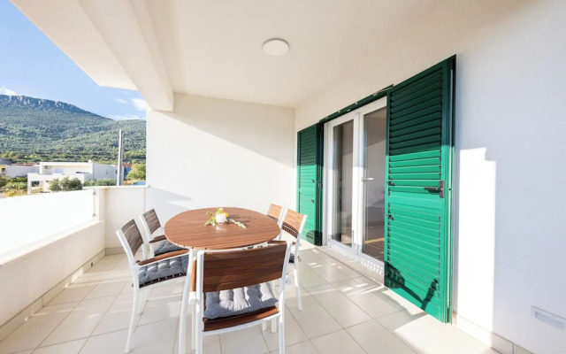 Olive Leaf Kastela - First Floor Apartment