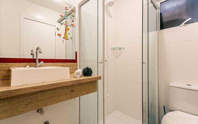 Apto com churrasqueira a 450m do mar RIC205