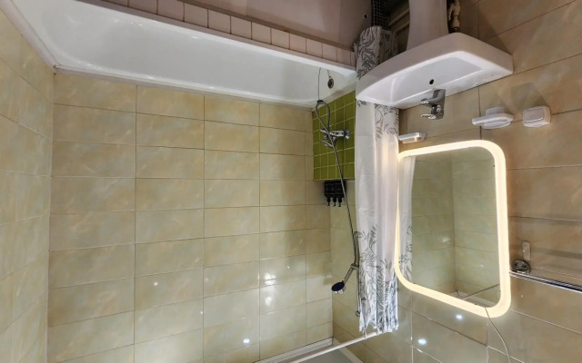 Apartment WinWin (WinWin) on Pavlyukhina street 110V
