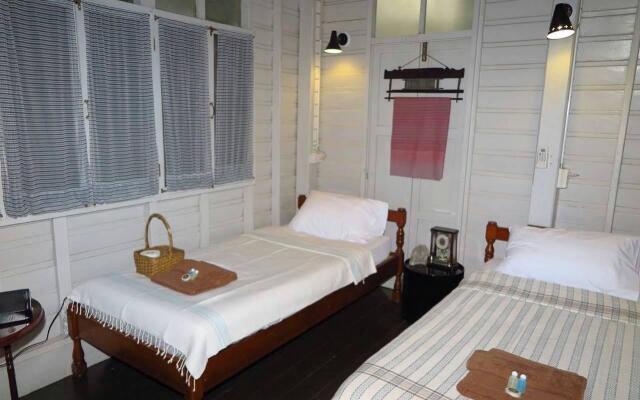 Siri Suvan @ Rambuttri Guest House